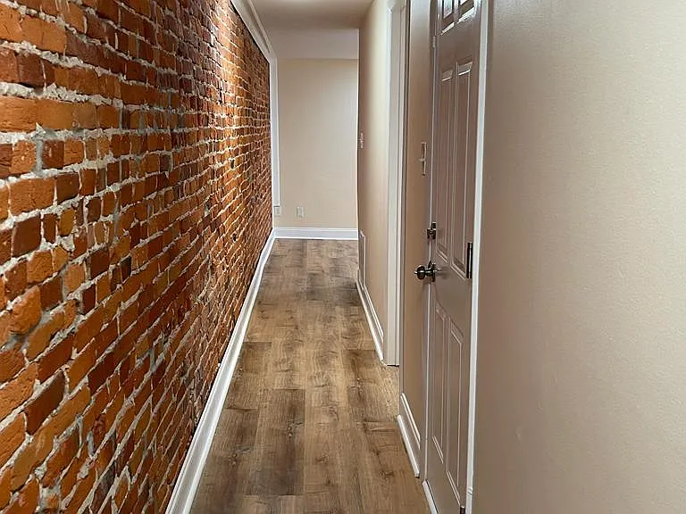815 N Jackson St #2 — Photo 8