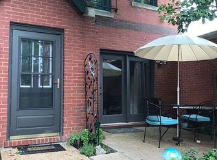 2355 Albion Pl APT E, Saint Louis, MO