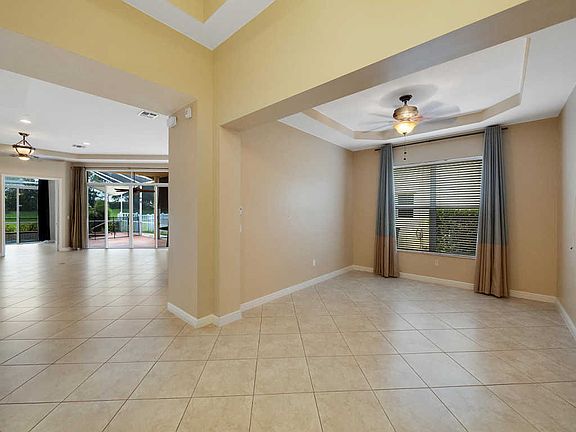 5th image of 11210 SW Kingslake Cir