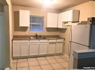 239 Bobbies Ln, Balcones Heights, TX 78201