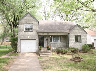 1518 S Roanoke Ave, Springfield, MO 65807