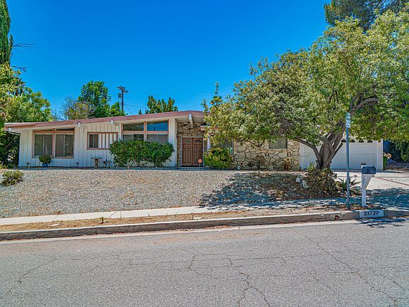 4th image of 23720 Mariano St