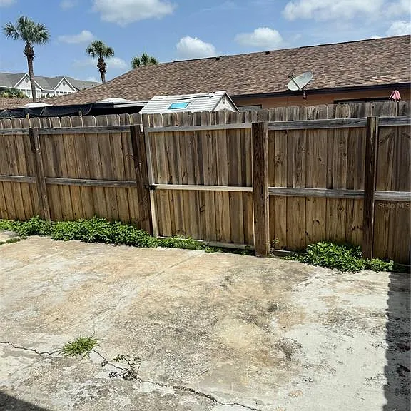 2219 Caribbean Dr S #27 — Photo 14