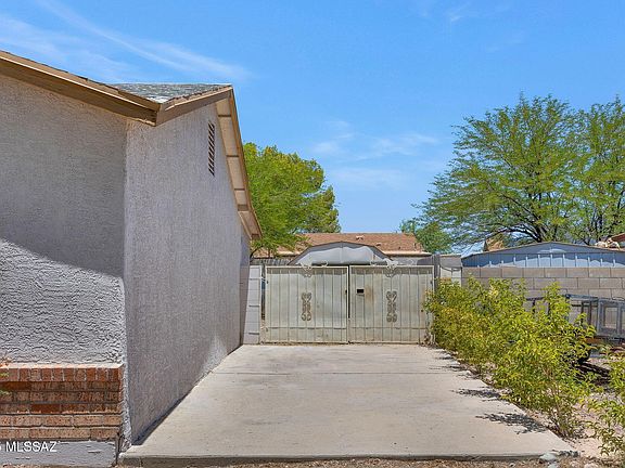 3rd image of 2520 W Vereda De Las Flores