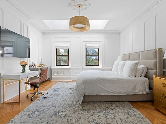 4th image of 105 8th Ave #5