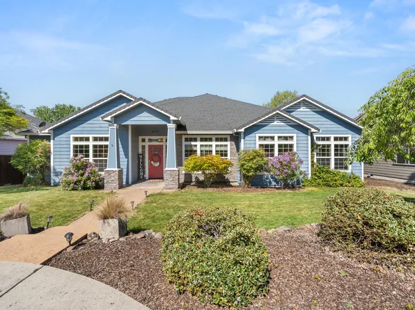 262 Robert Trent Jones Blvd, Eagle Pt, OR 97524
