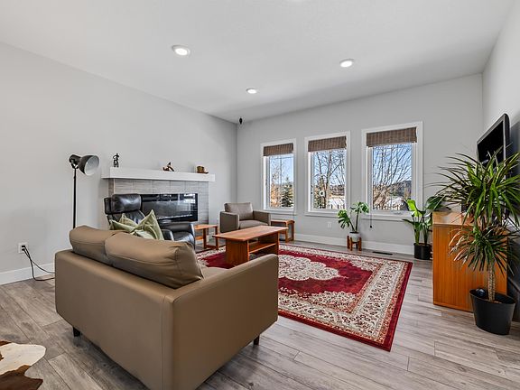 3rd image of 3108 Keswick Way SW