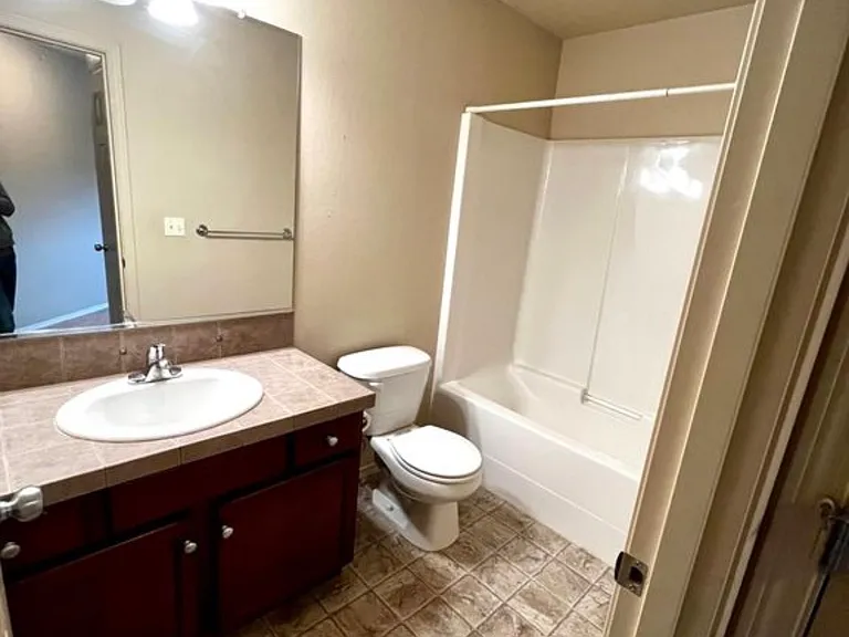 4303 NE 136th Ave — Photo 19
