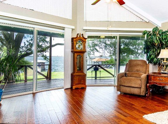 5th image of 175 Shoreline Dr