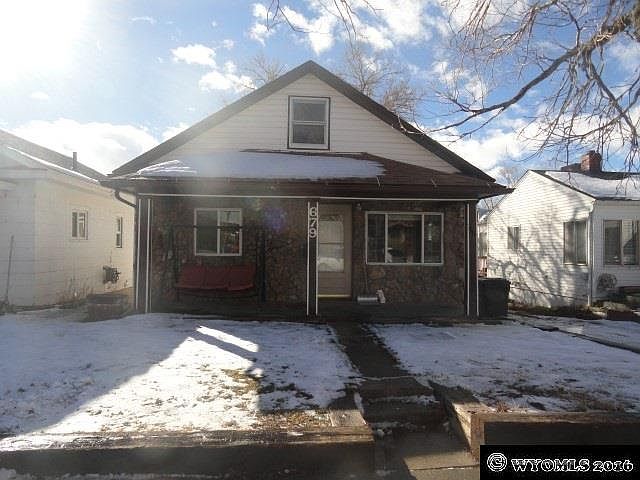 1st image of 679 W 2nd North St