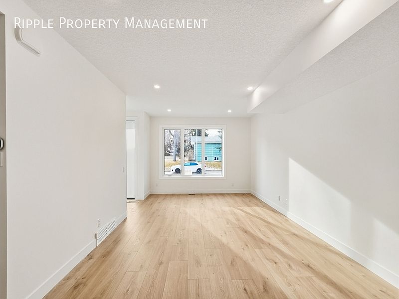 Calgary Townhouse for rent - 3 Bedrooms — photo 4