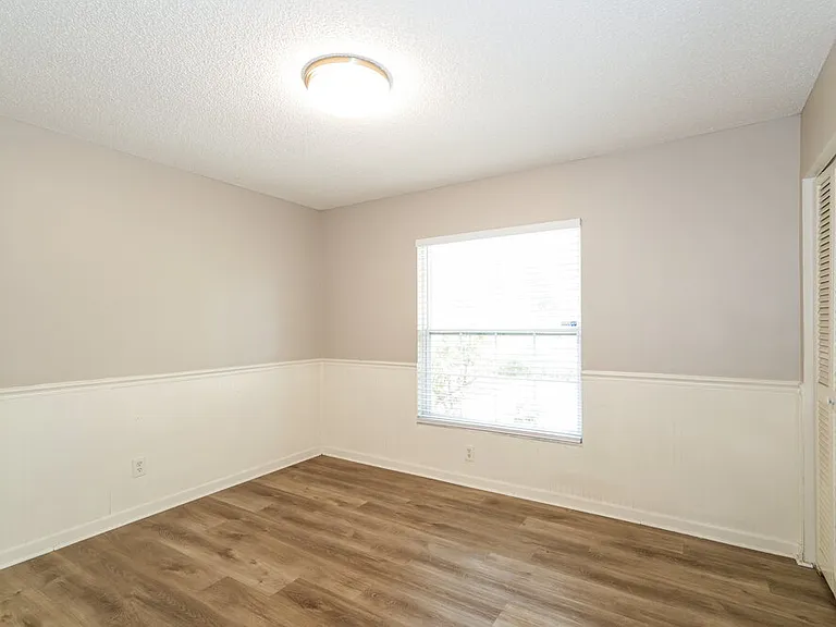 15709 Squirrel Tree Pl — Photo 13