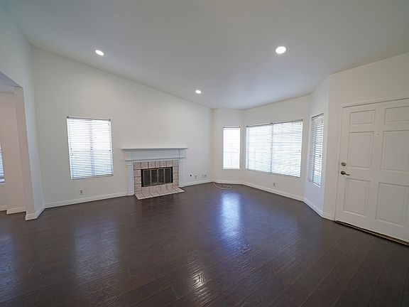 2nd image of 27767 Crookshank Dr