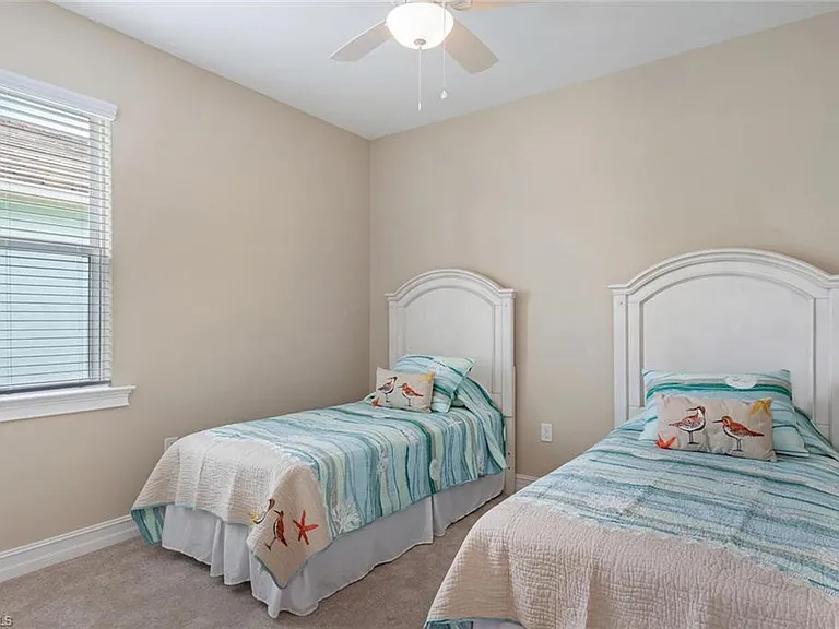 14586 Tropical Dr — Photo 16