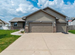 260 Sunrise Cir, Rose Hill, KS 67133