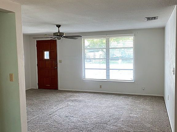 4th image of 2211 Outer Dr