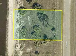 950 Genoa Ave S, Lehigh Acres, FL 33974