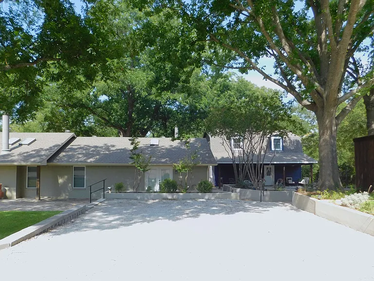 897 John George Ln — Photo 6