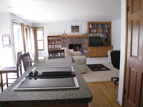 4th image of 17024 NE 37th Pl