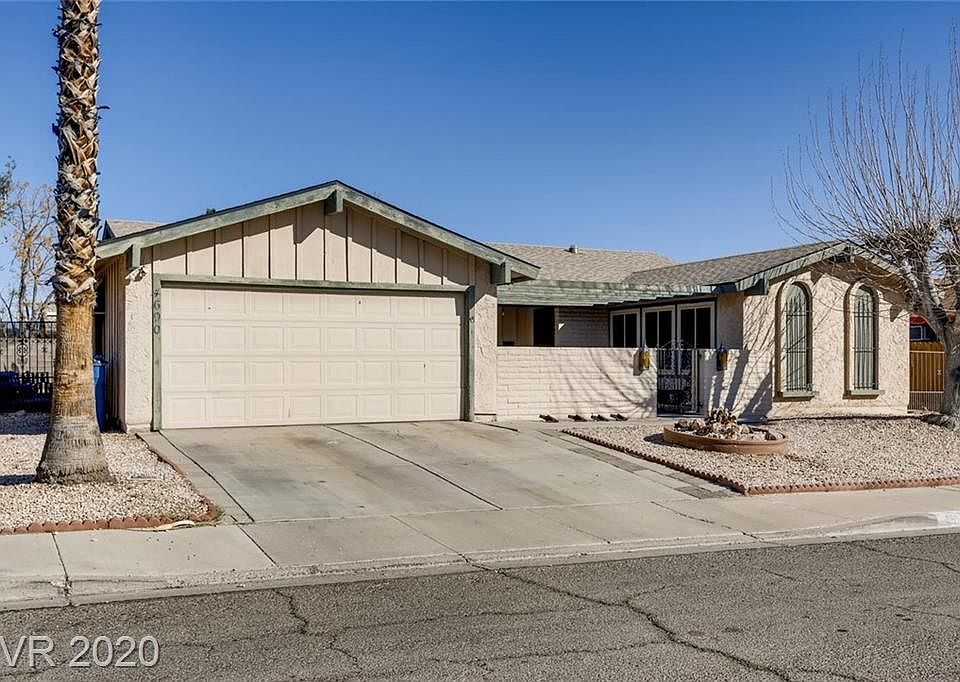 1st image of 4690 La Fonda Dr