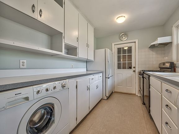 5th image of 5008 W 72nd St
