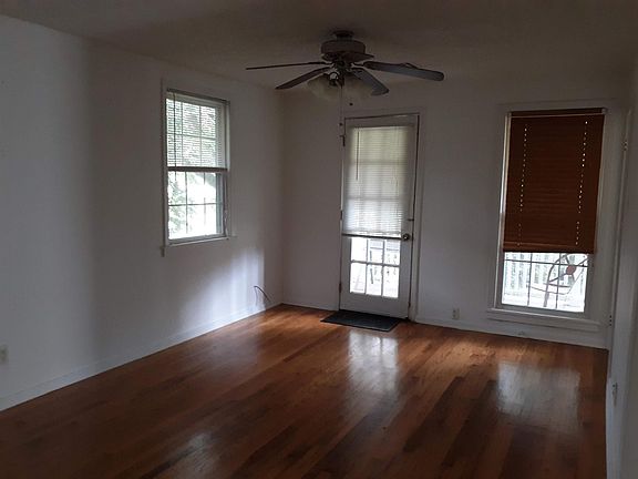3rd image of 5822 Gen Haig St