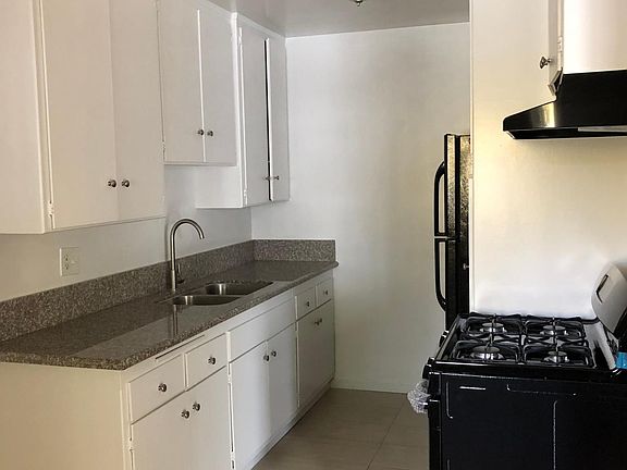 4th image of 1132 E California Ave APT 10