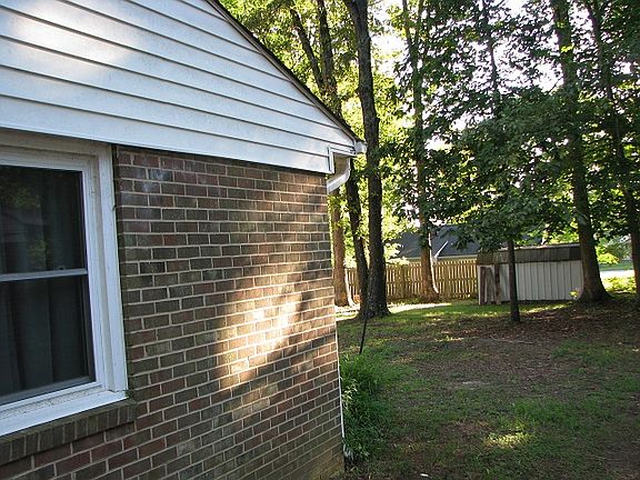 3rd image of 3621 Flint St