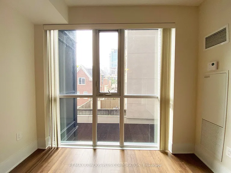 560 Front St W #325 — Photo 10