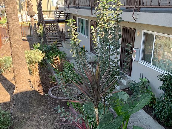 2nd image of 3930 Hillcrest Dr