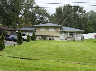 1540 Manhatas Trl, Algonquin, IL 60102