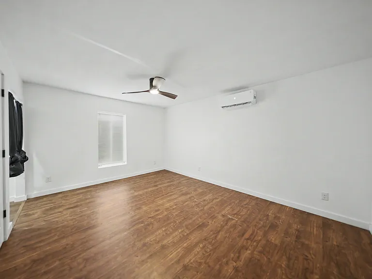 913 Estelle Ave — Photo 17