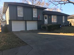 10304 Nall Ave, Overland Park, KS 66207
