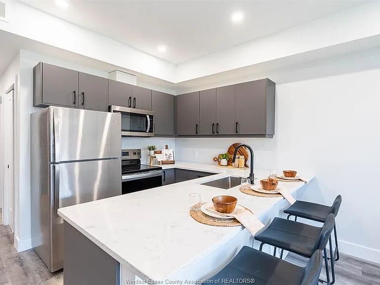 930 Marion Ave #101 — Photo 6