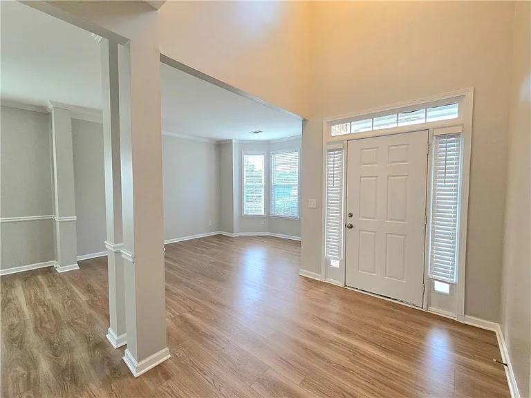 621 Roxtree Ct — Photo 2
