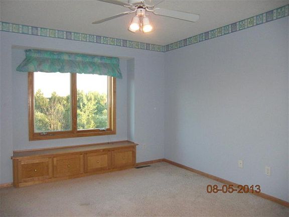 5th image of 160 139th Ave NW