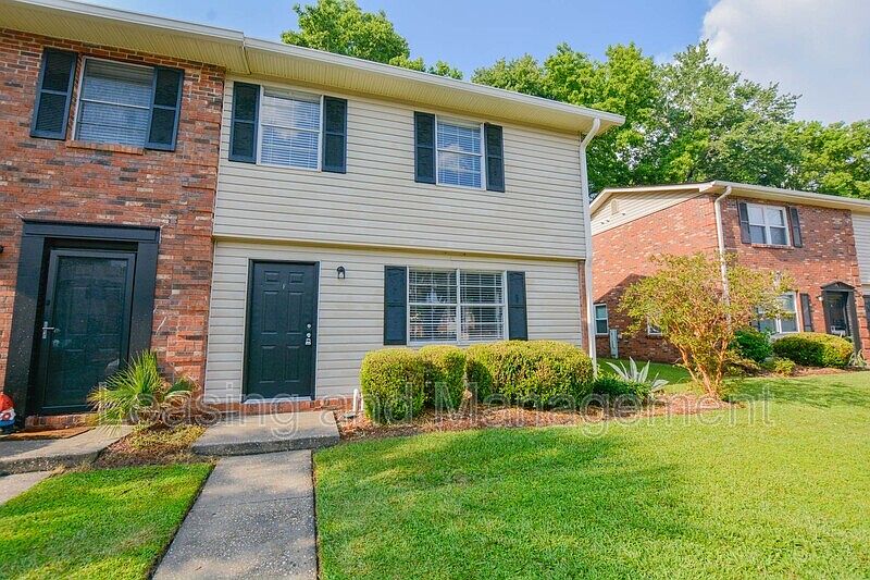 1st image of 415 Parkdale Dr APT 16F