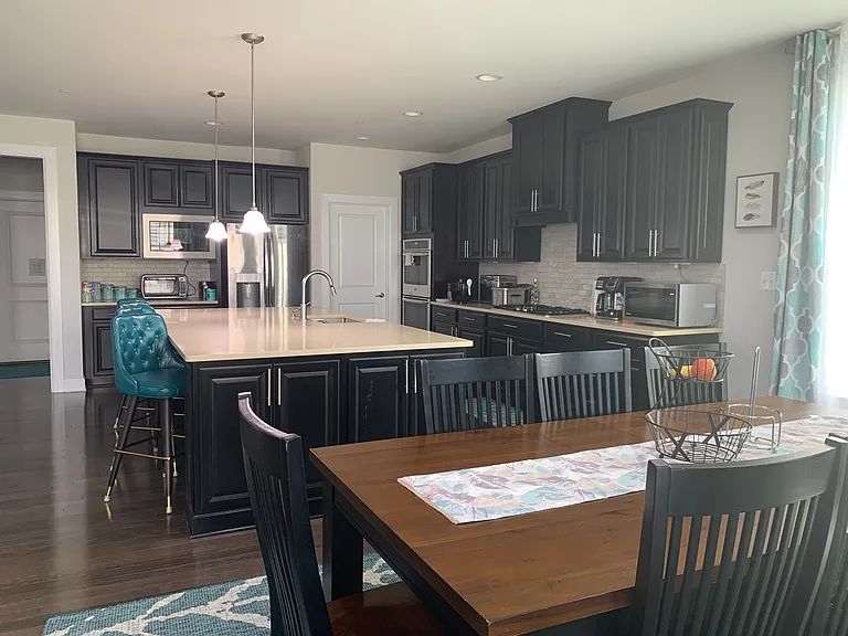 Kitchen - large pantry