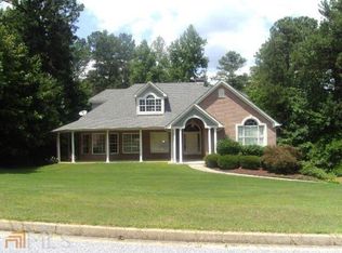 2910 Summit Dr, Jonesboro, GA