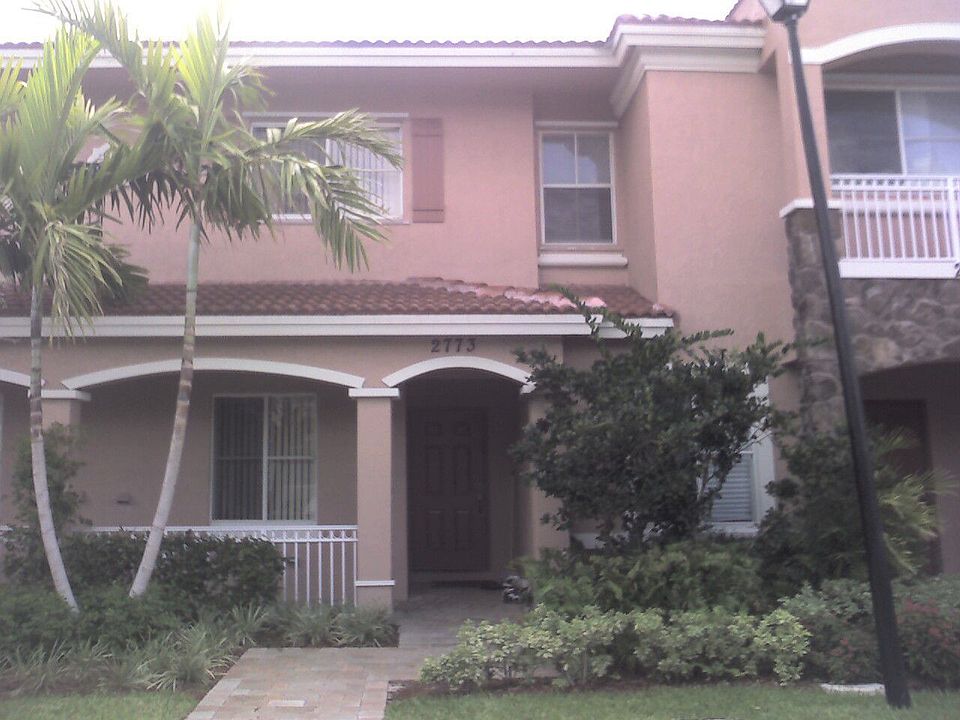 1st image of 2773 SW 82nd Ave