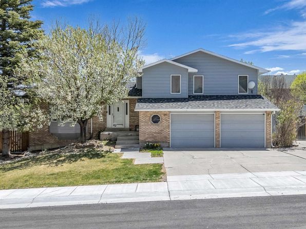 435 Evans Dr, Green River, WY 82935