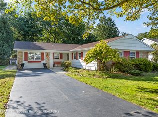 40 Inglewood Ln, Aberdeen, NJ 07747