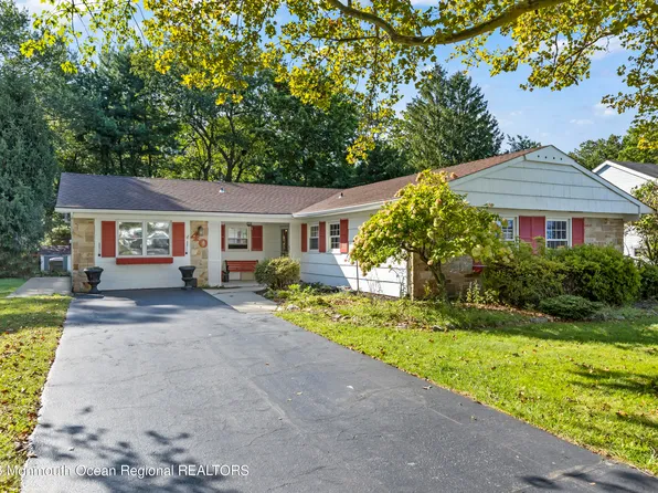 40 Inglewood Lane, Aberdeen, NJ 07747
