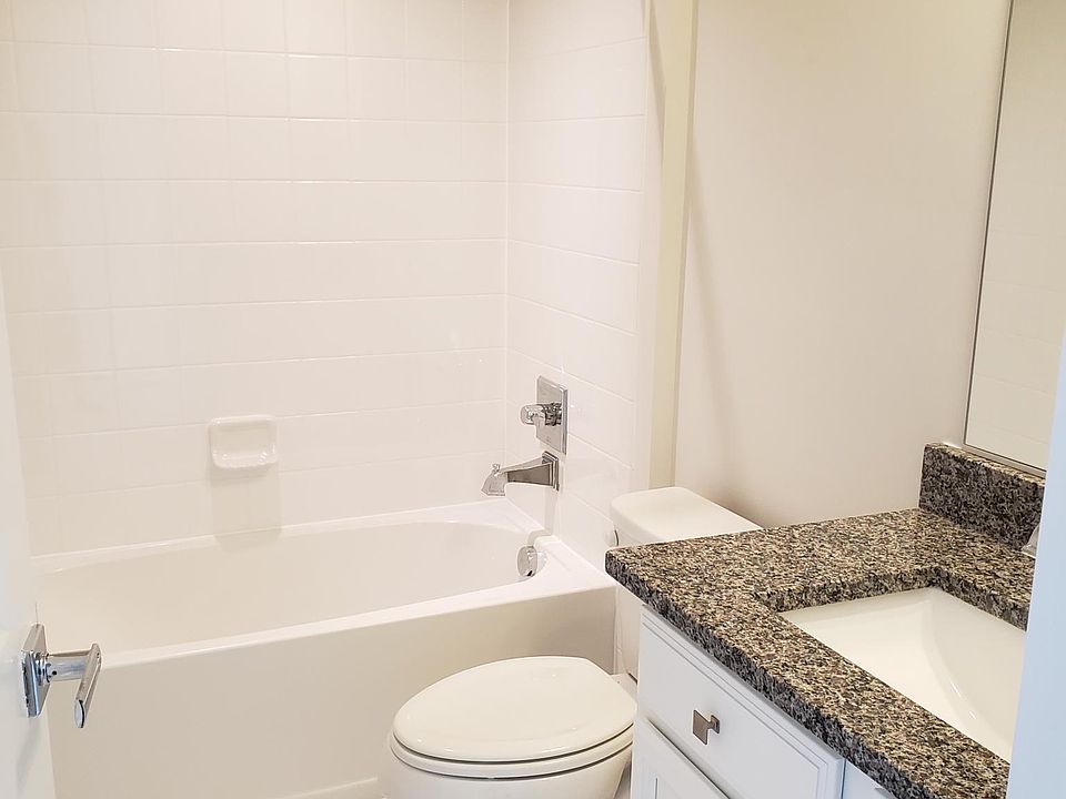 1st image of 43051 Apple Orchard Sq #4