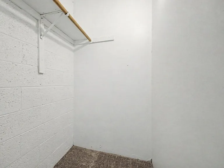 10719 W Vista Ave — Photo 18