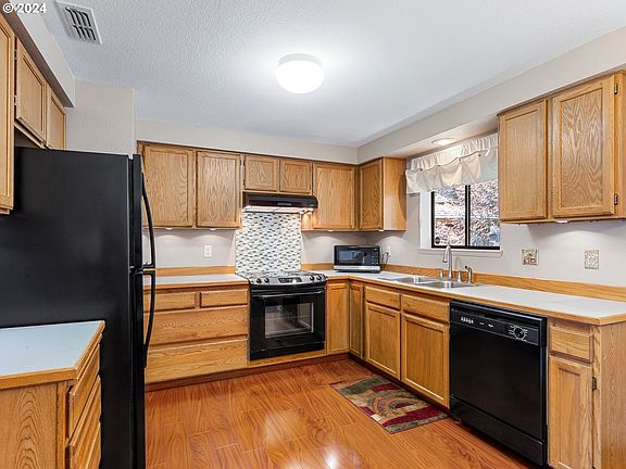 5th image of 4918 NE 144th Ct
