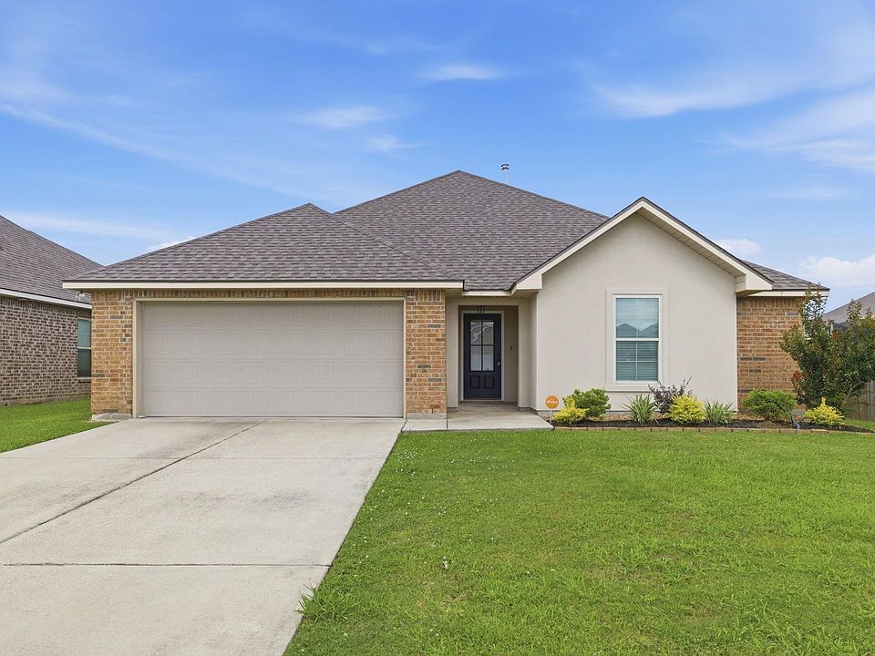 1st image of 121 Orchard Ln