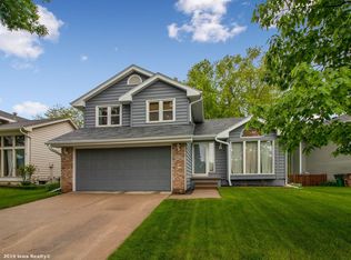 5219 Stonebridge Pl, West Des Moines, IA 50265