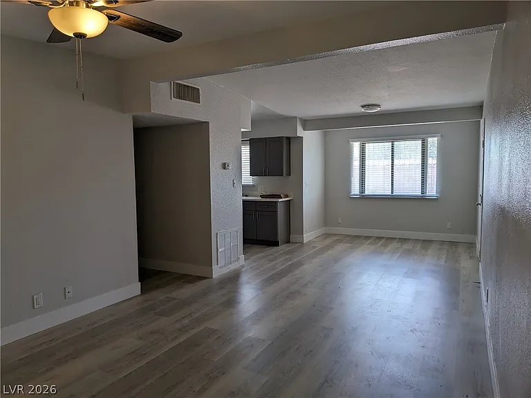 4379 Hilldale Ave — Photo 10