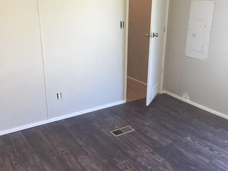 12227 Potranco Rd #11 — Photo 11